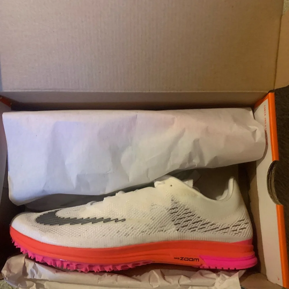 Nike White and Pink Zoom Sneakers - Picture 1 of 1